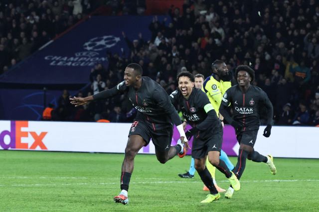 Le PSG renverse Tottenham, Vitinha signe un triplé