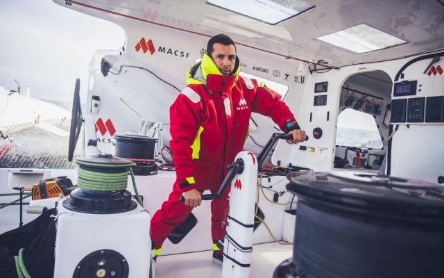 Ce marin « givré » tente le record du tour du monde... à contre-courant